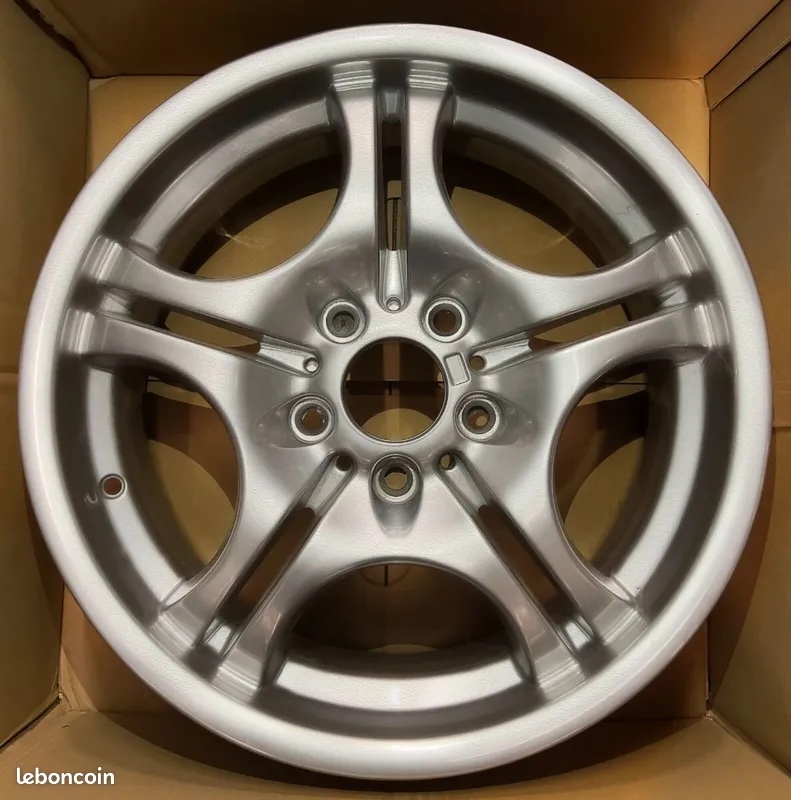 jantes neuves en 17' 5x120 7,5x17 avant  8,5x17 arrière 7.5x17"